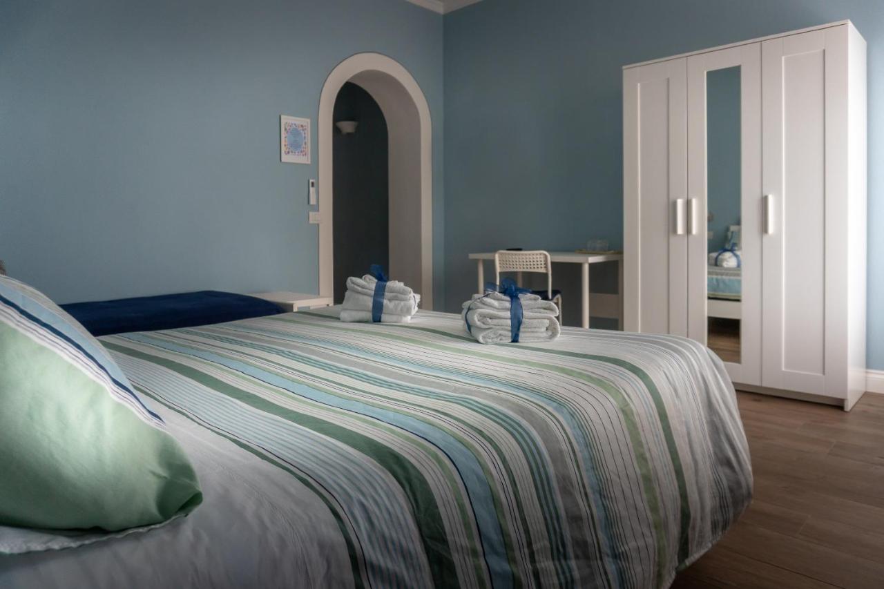 مييْنا La Rosa Tra I Laghi B&B المظهر الخارجي الصورة